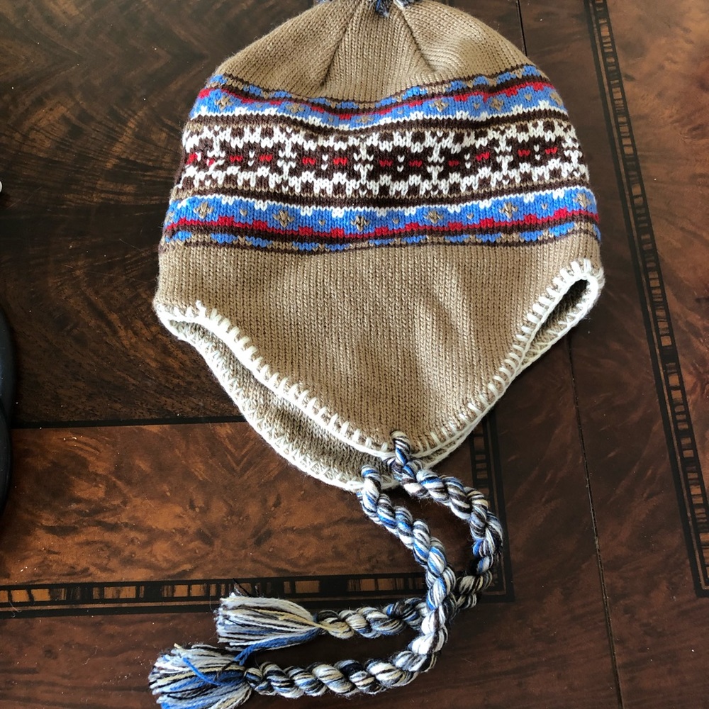 Unisex winter hat, size 8-18